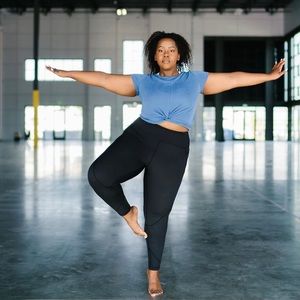 Zyia Calm Blue Swirl in Front Shirt